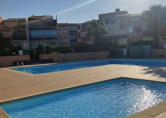 Ambassades Du Soleil *