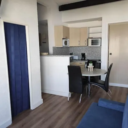 Ambassades Du Soleil *