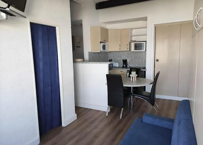 Ambassades Du Soleil *